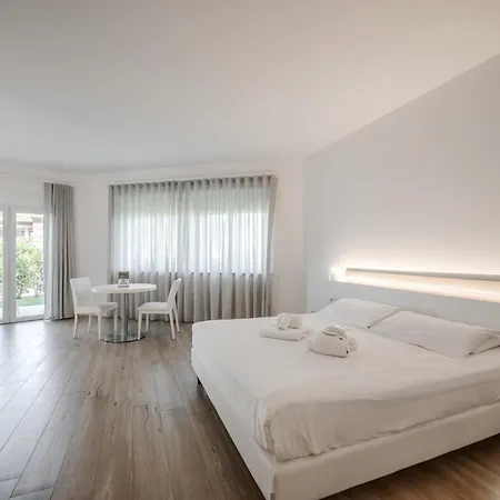 Hotiday Collection - Hotell 5*