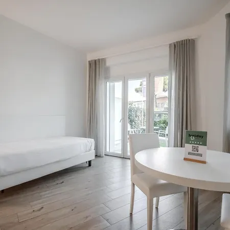 Hotiday Collection - Hotell