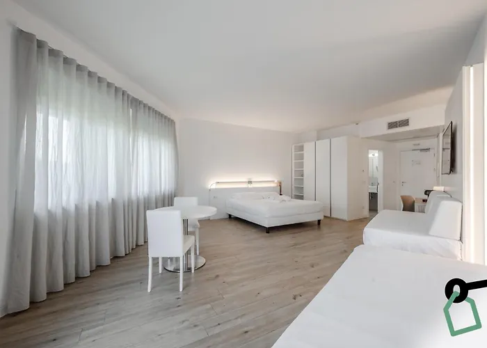 Otel Hotiday Collection - Tirrenia