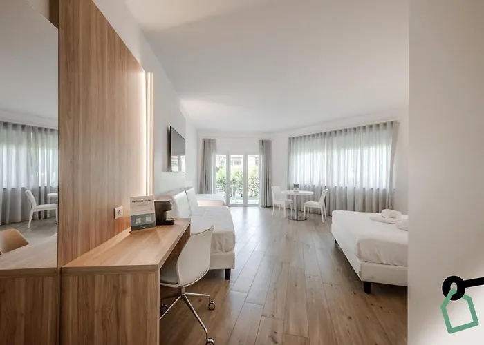Otel Hotiday Collection - 5*
