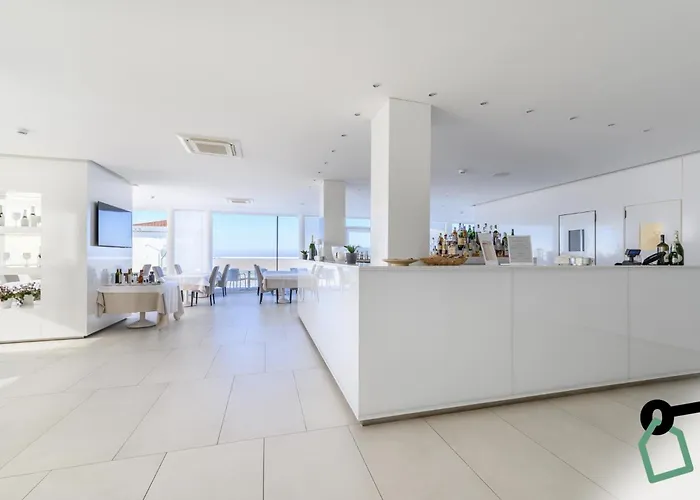 Otel Hotiday Collection -